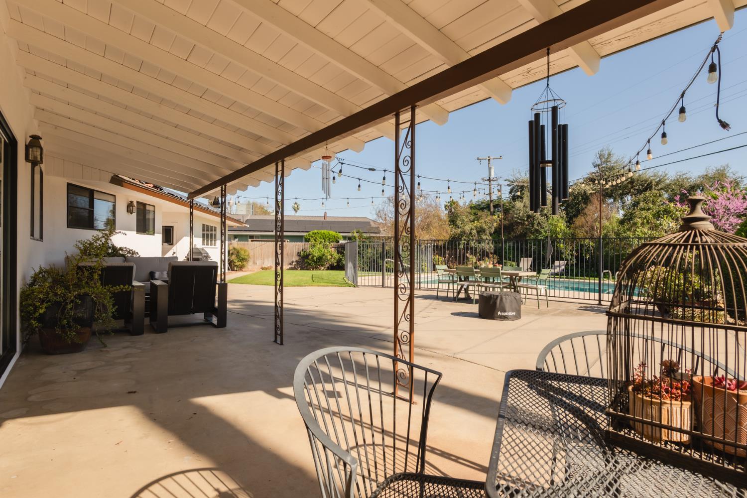 1509 W San Madele Ave, Fresno, CA 93711