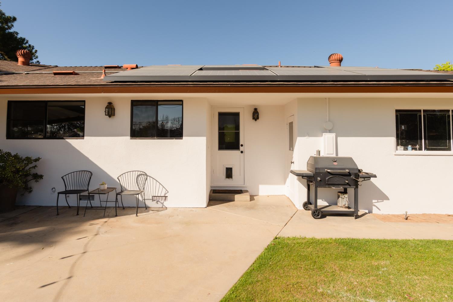 1509 W San Madele Ave, Fresno, CA 93711