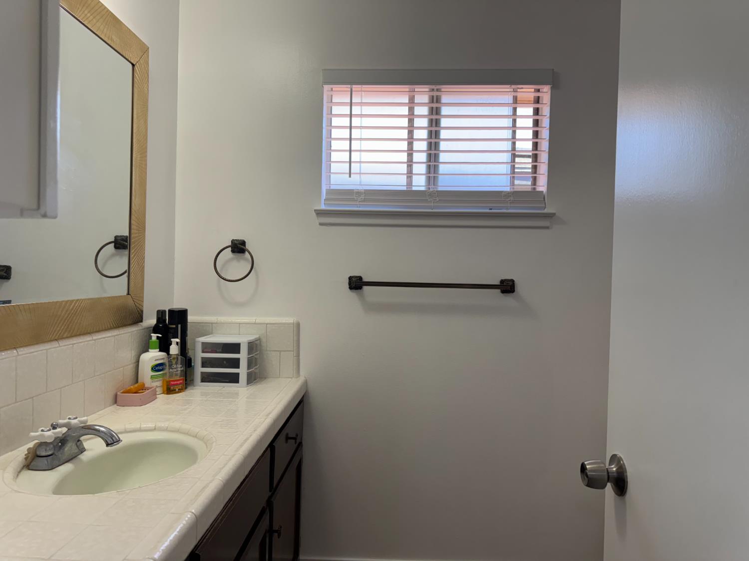 6620 N Sierra Vista Ave, Fresno, CA 93710