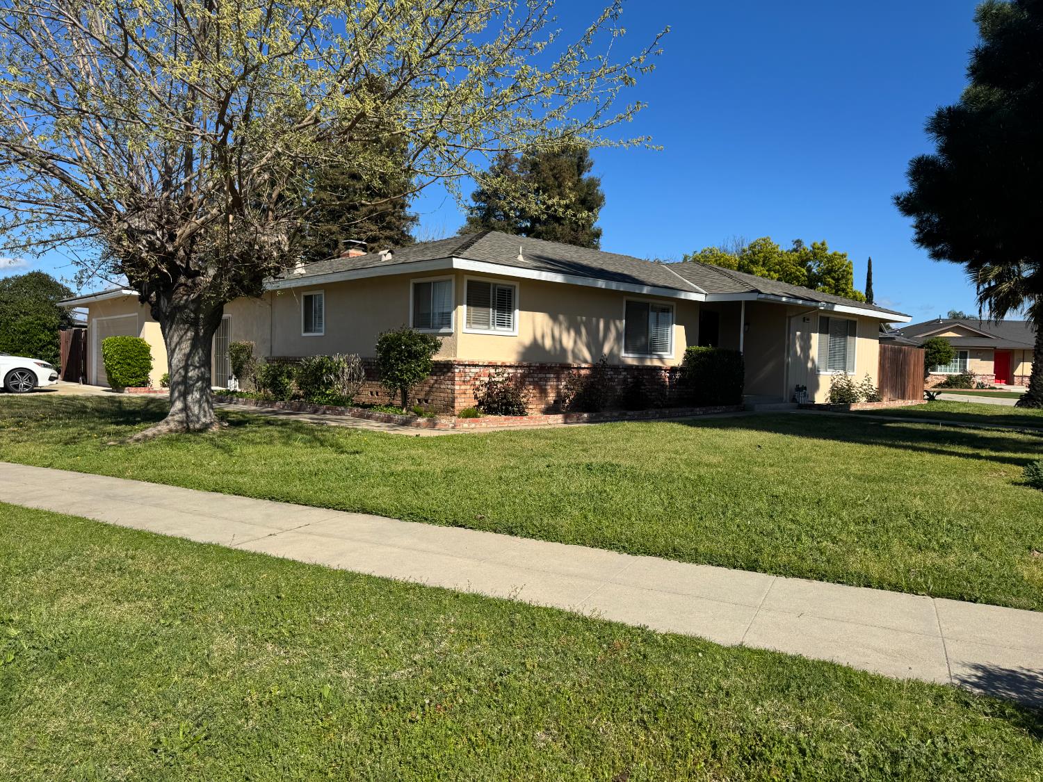 6620 N Sierra Vista Ave, Fresno, CA 93710