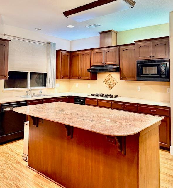 9635 N Matus Ave, Fresno, CA 93720