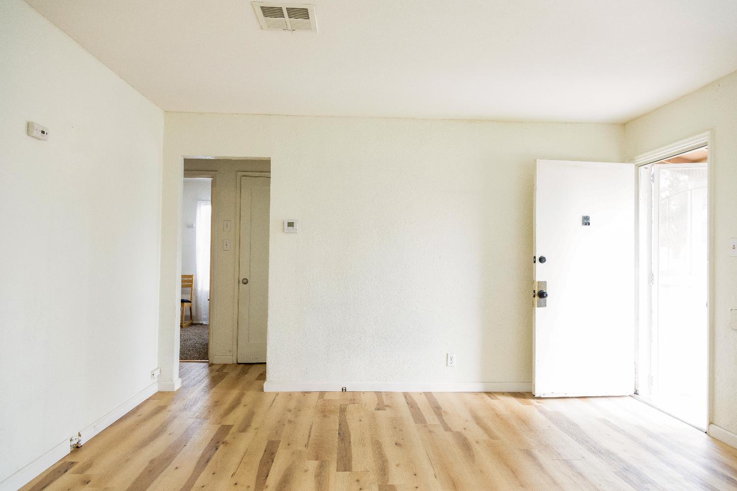 2428 S Poppy Ave, Fresno, CA 93706