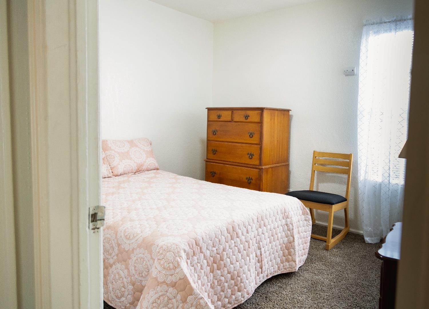 2428 S Poppy Ave, Fresno, CA 93706