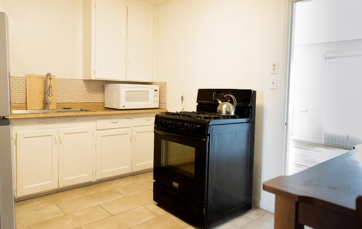 2428 S Poppy Ave, Fresno, CA 93706