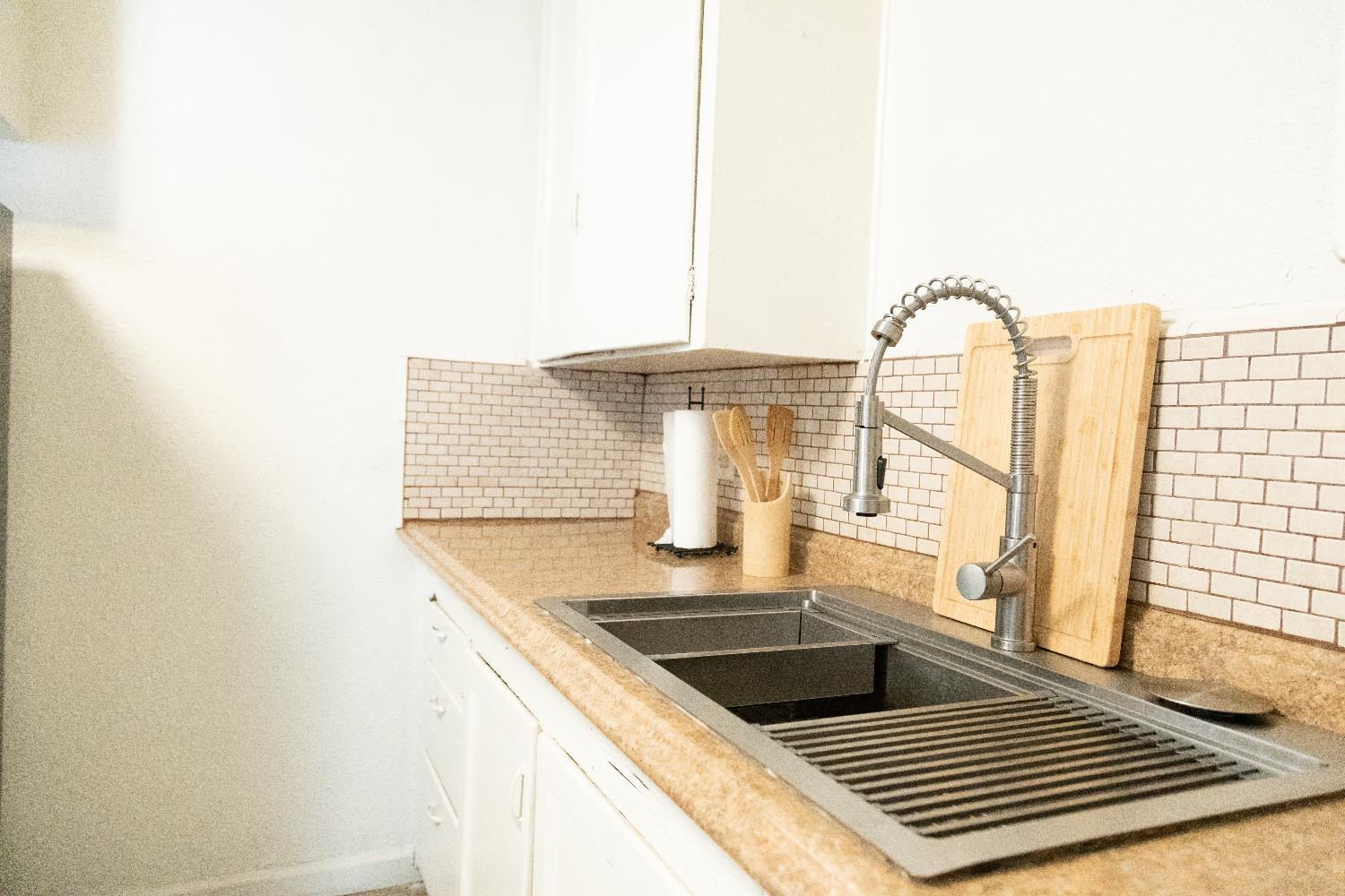 2428 S Poppy Ave, Fresno, CA 93706