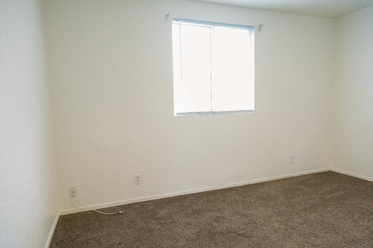 2428 S Poppy Ave, Fresno, CA 93706