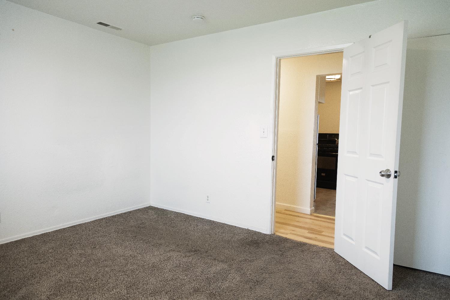 2428 S Poppy Ave, Fresno, CA 93706