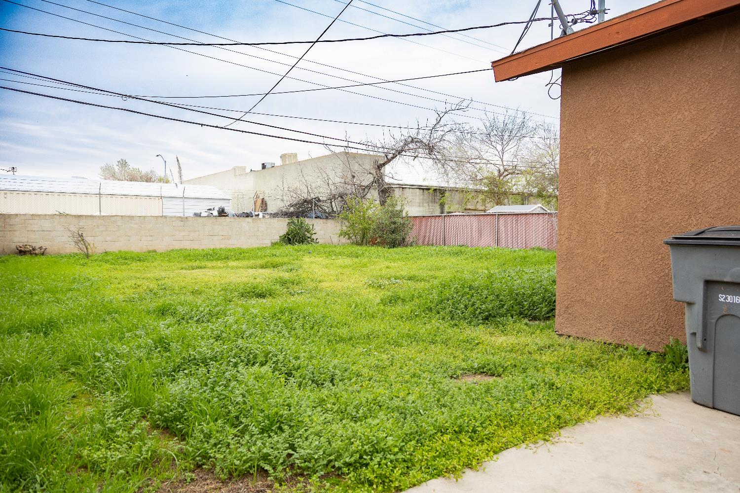 2428 S Poppy Ave, Fresno, CA 93706