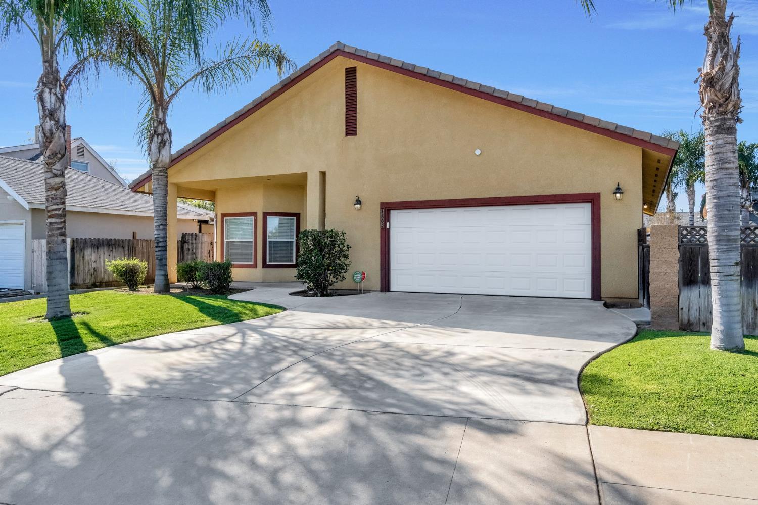 4863 N Doon Way, Fresno, CA 93726