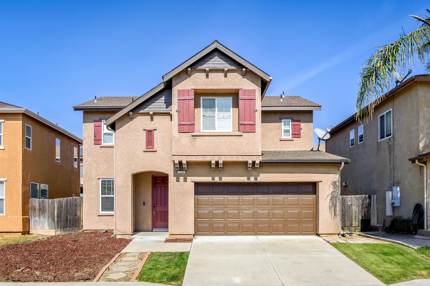 7464 E Robinson Ave, Fresno, CA 93737