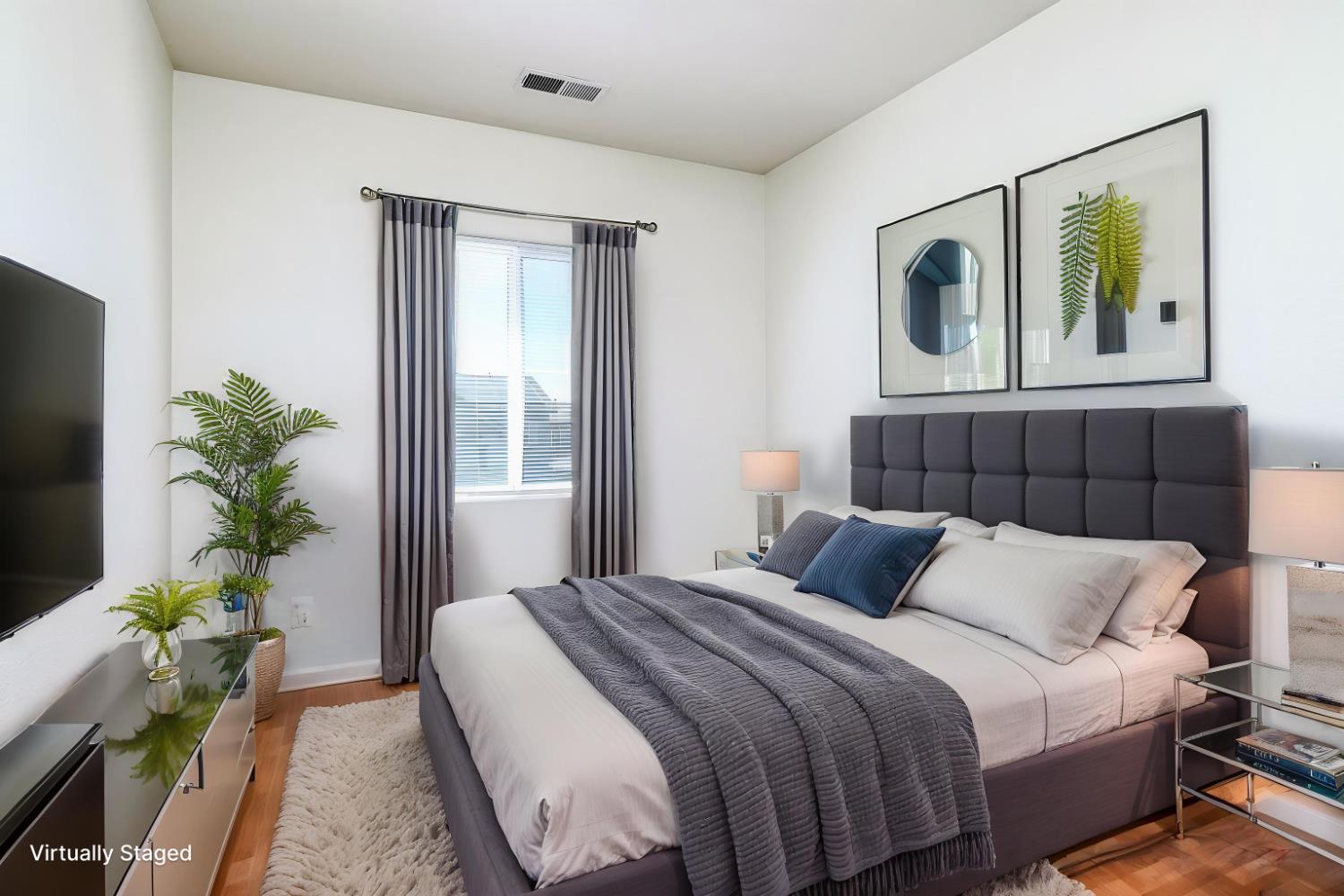 7464 E Robinson Ave, Fresno, CA 93737