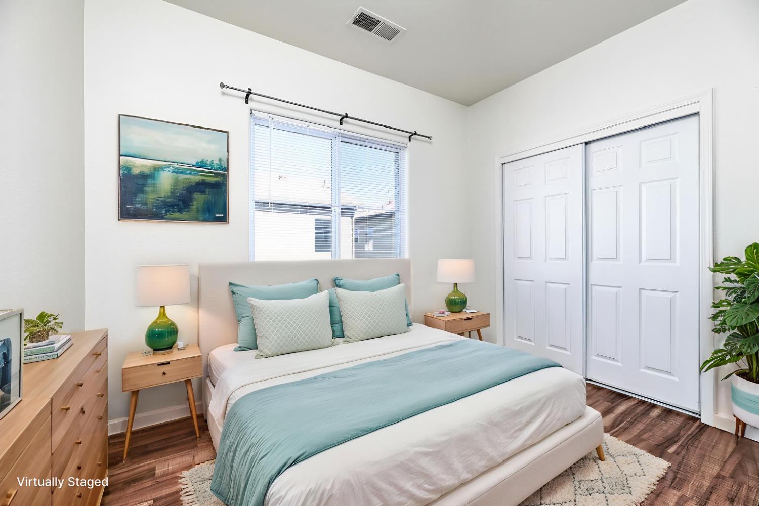 7464 E Robinson Ave, Fresno, CA 93737