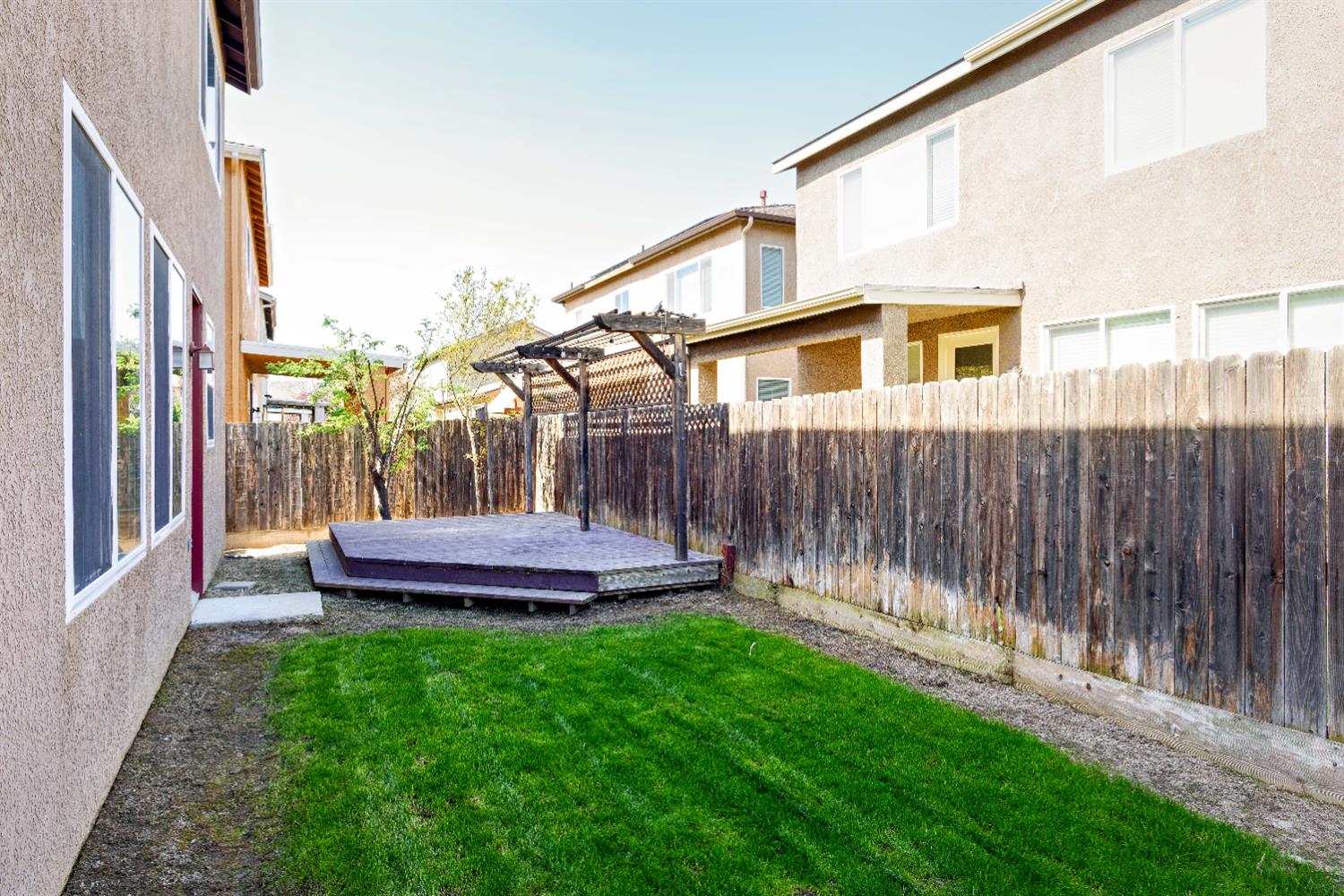 7464 E Robinson Ave, Fresno, CA 93737