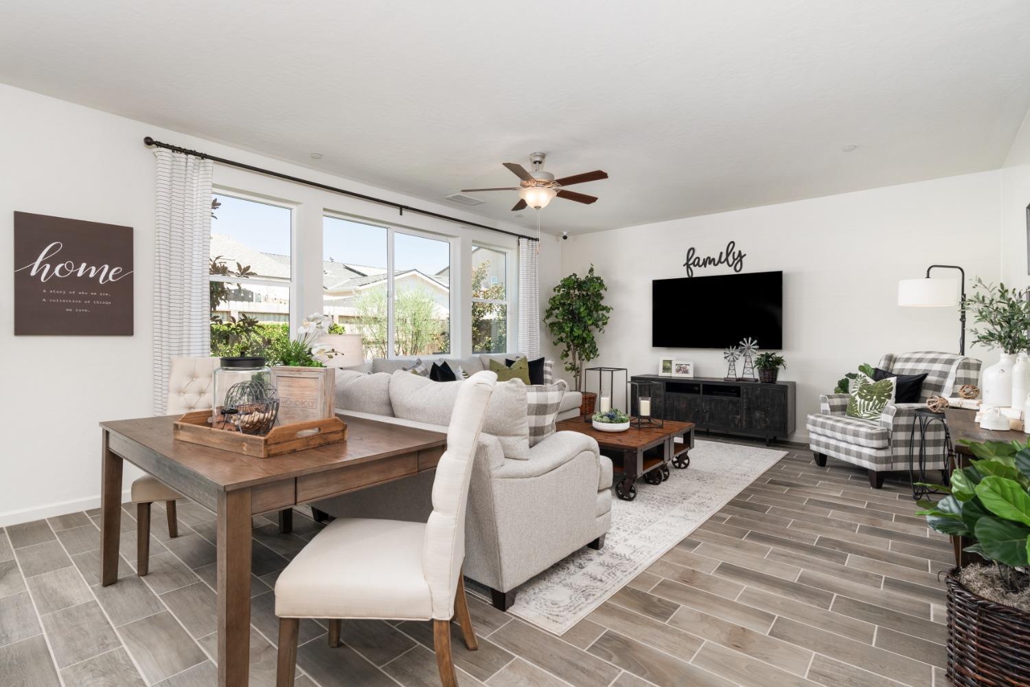 6770 E Oslin Ave, Fresno, CA 93727