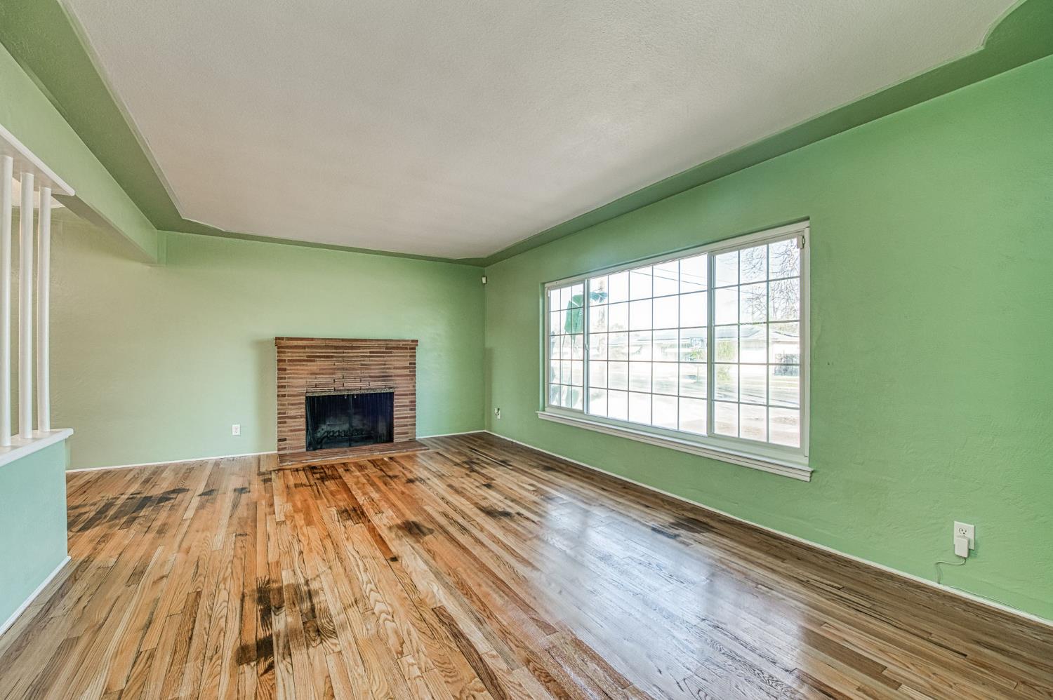 2324 E Cortland Ave, Fresno, CA 93726