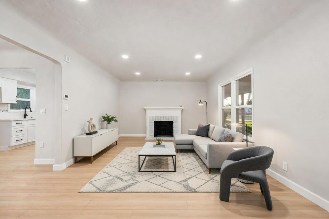 1115 E Cornell Ave, Fresno, CA 93704