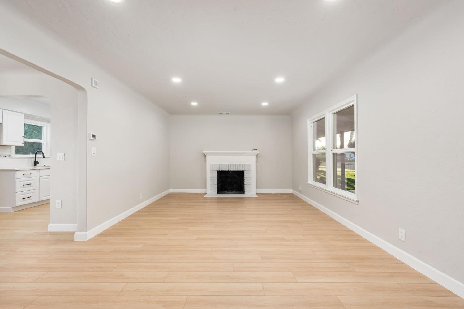 1115 E Cornell Ave, Fresno, CA 93704