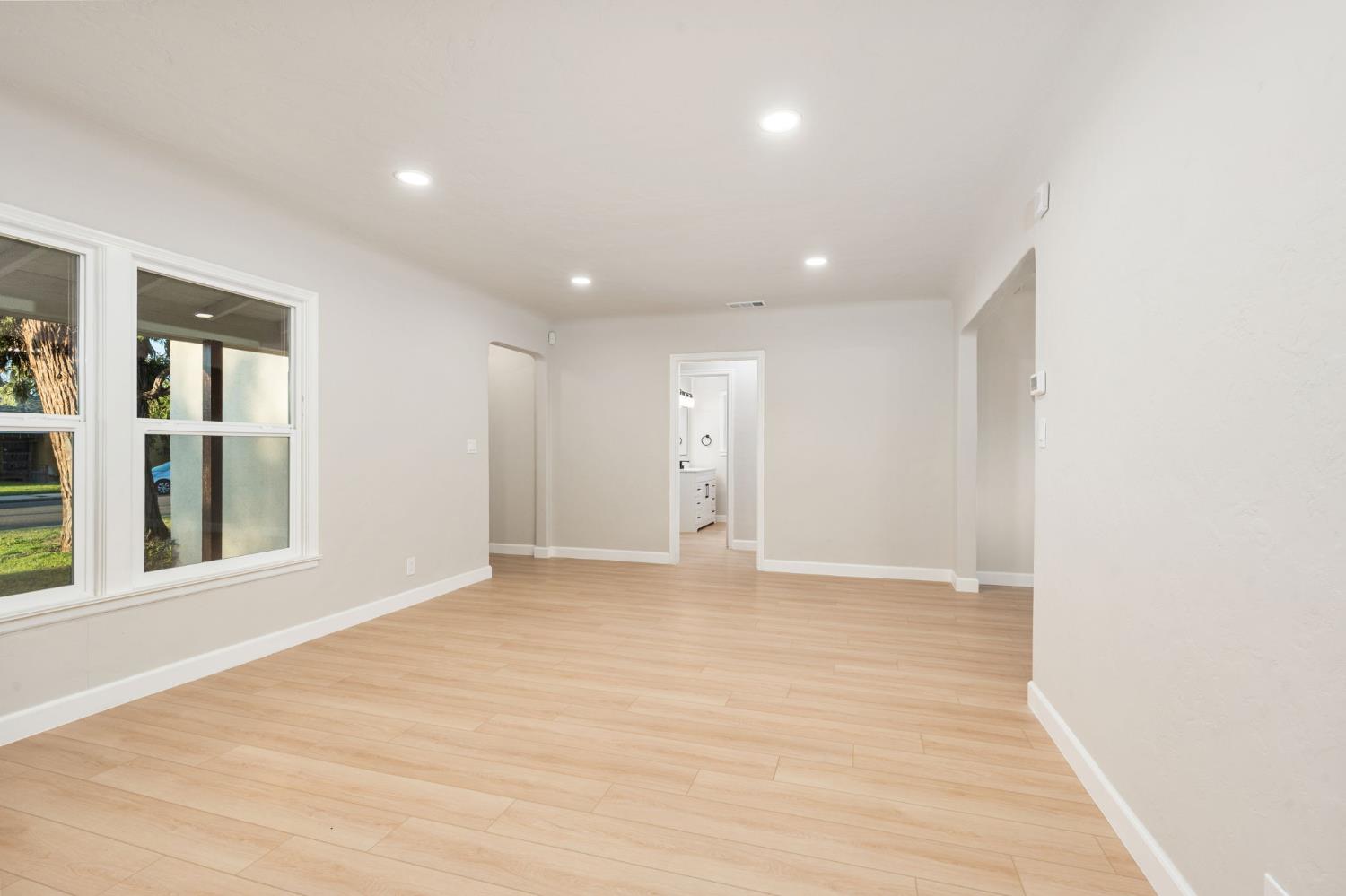 1115 E Cornell Ave, Fresno, CA 93704