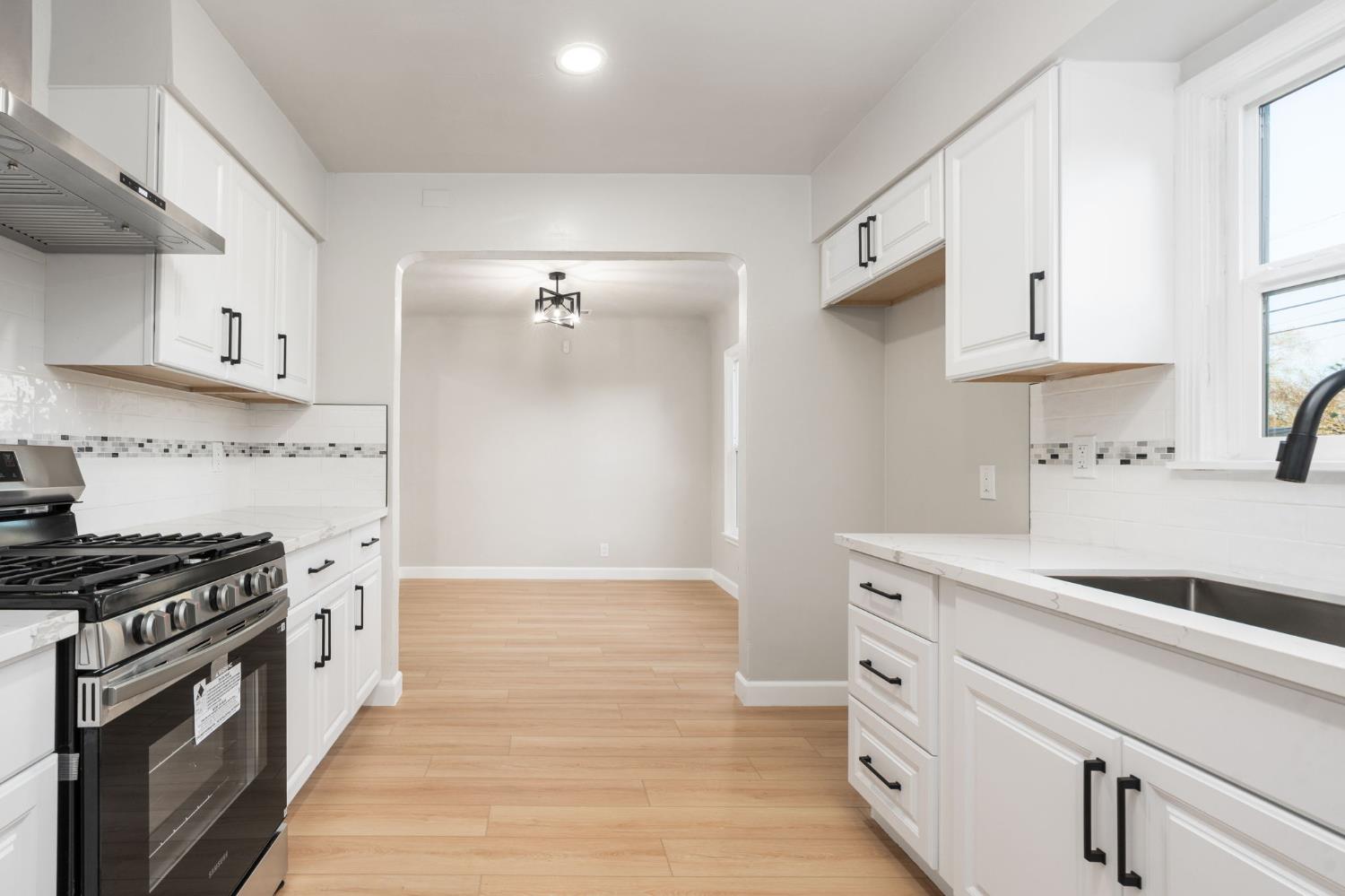 1115 E Cornell Ave, Fresno, CA 93704