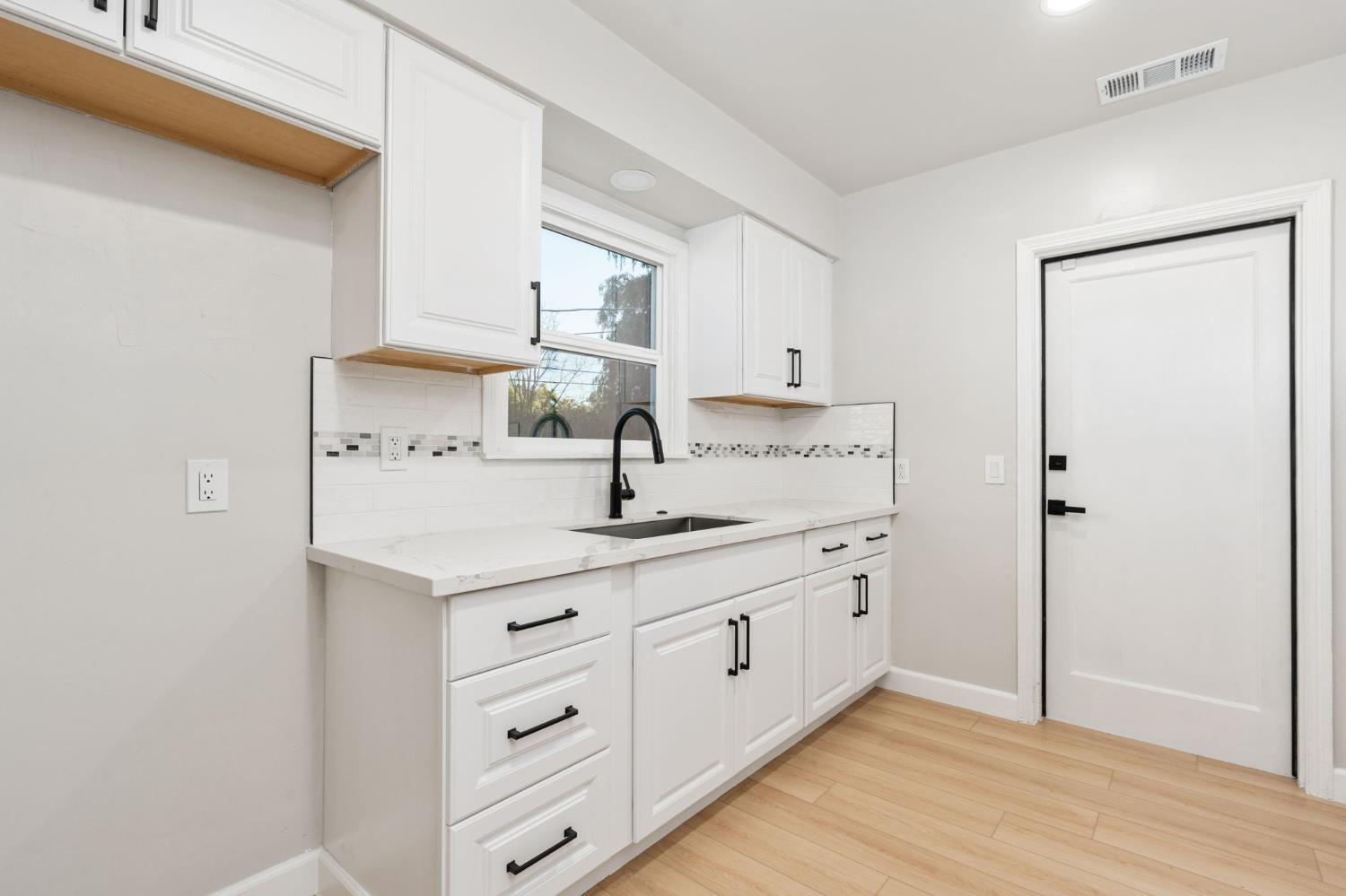 1115 E Cornell Ave, Fresno, CA 93704