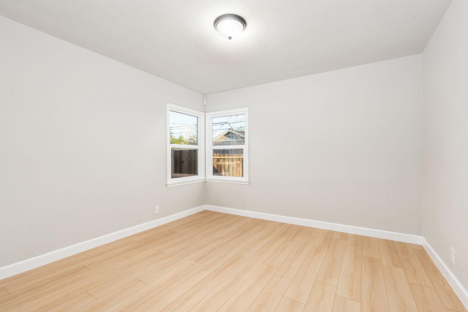 1115 E Cornell Ave, Fresno, CA 93704