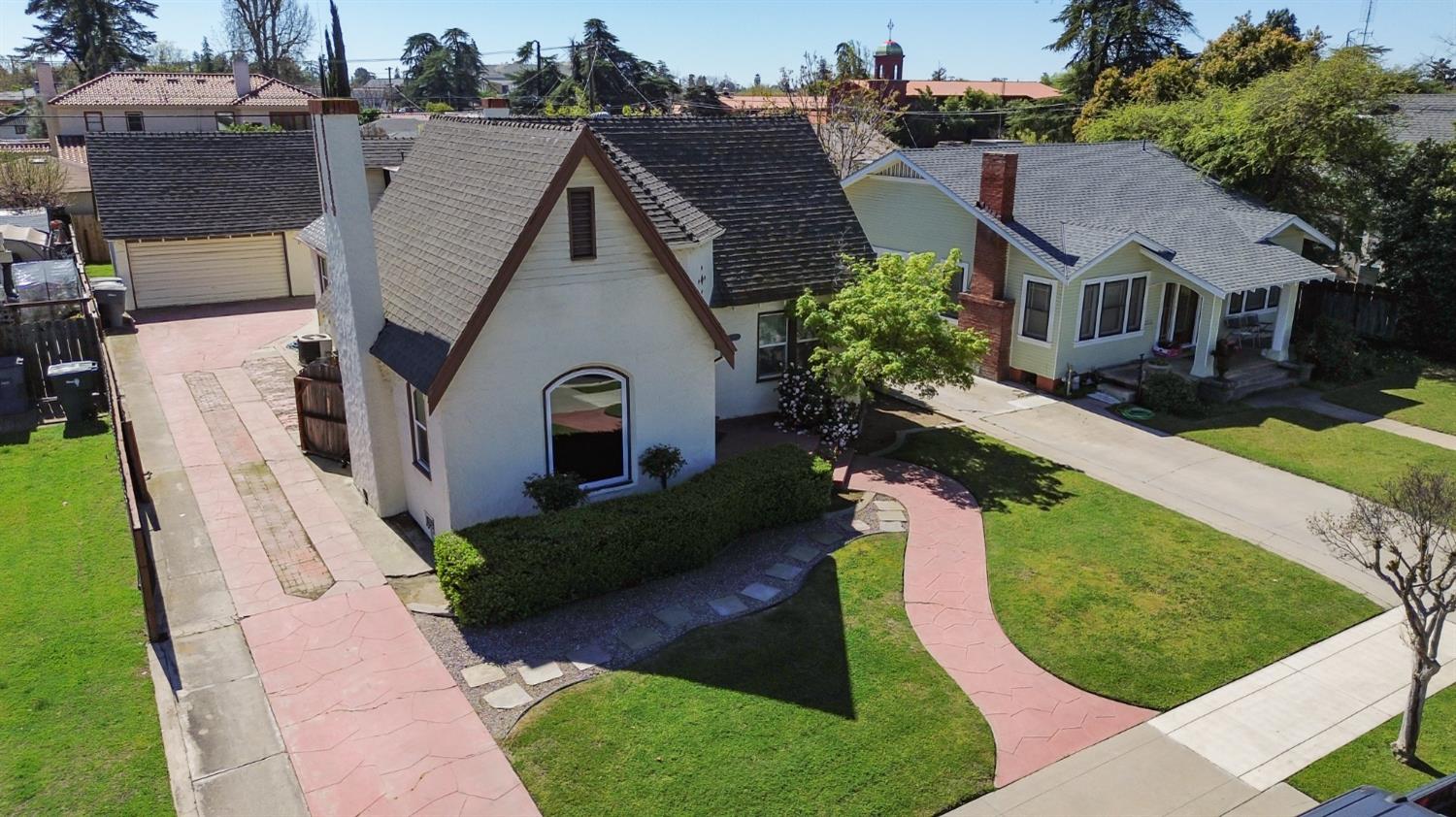 624 E Vassar Ave, Fresno, CA 93704