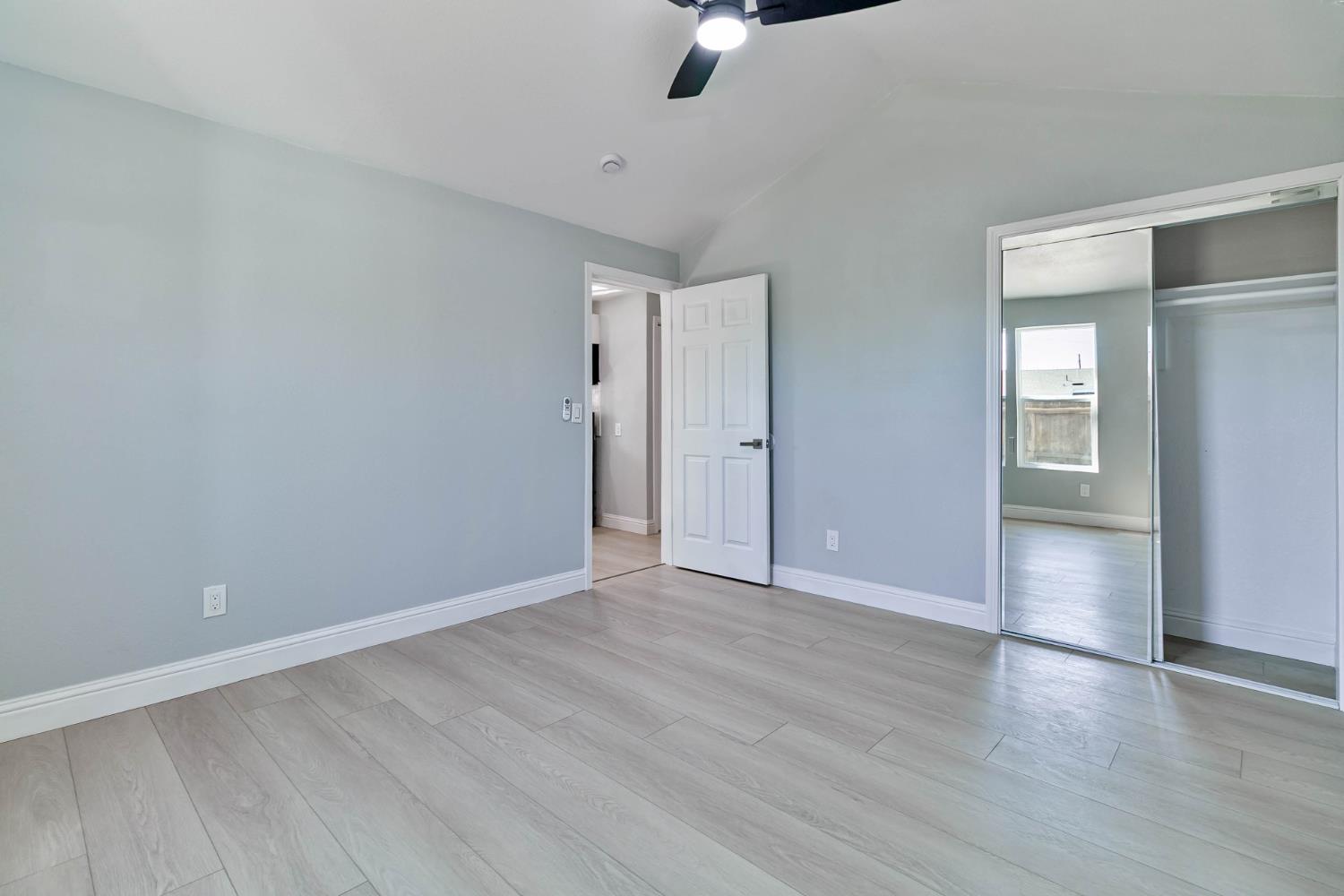 1645 W Fountain Way, Fresno, CA 93705