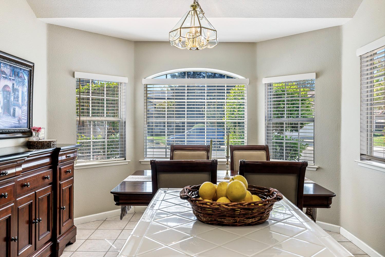 9710 N Price Ave, Fresno, CA 93720