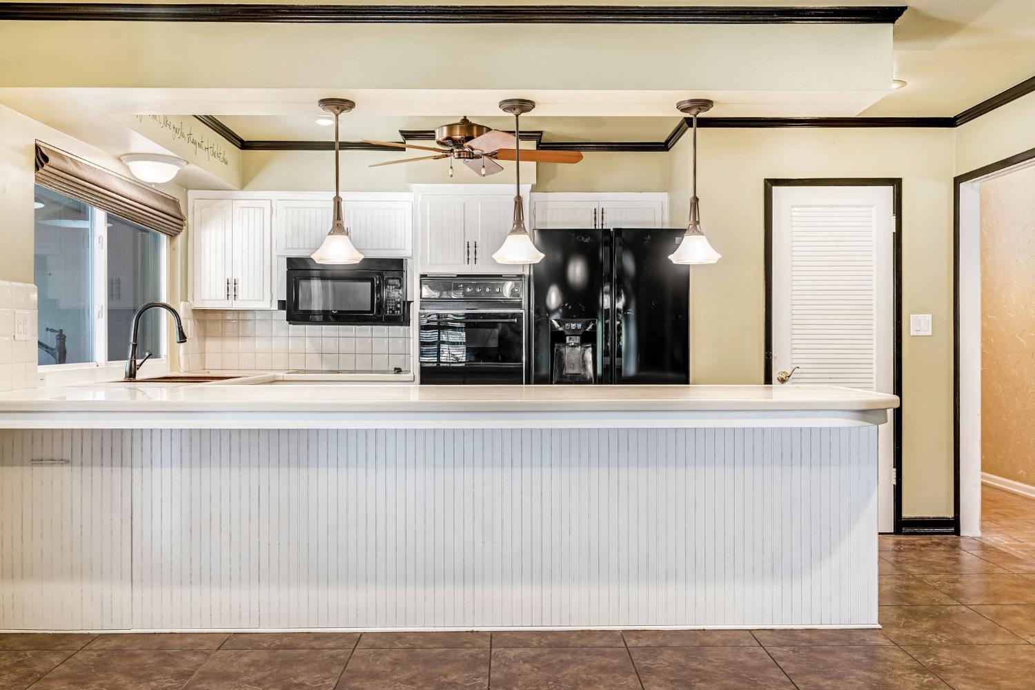 1411 W Sample Ave, Fresno, CA 93711