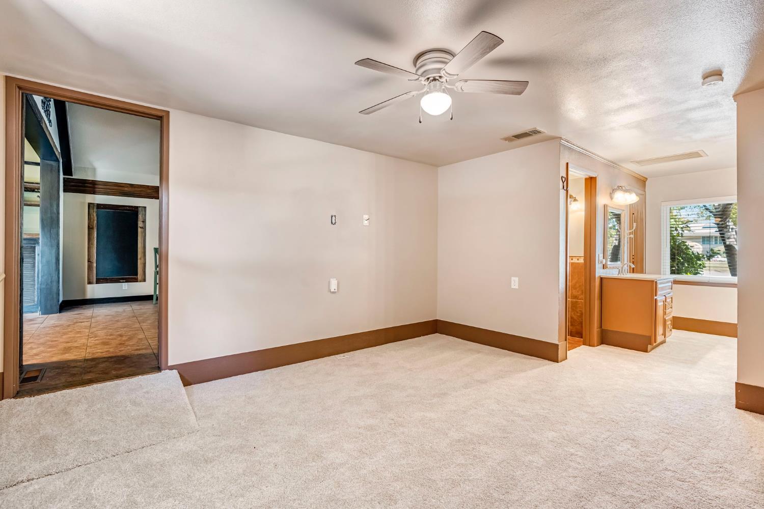 1411 W Sample Ave, Fresno, CA 93711