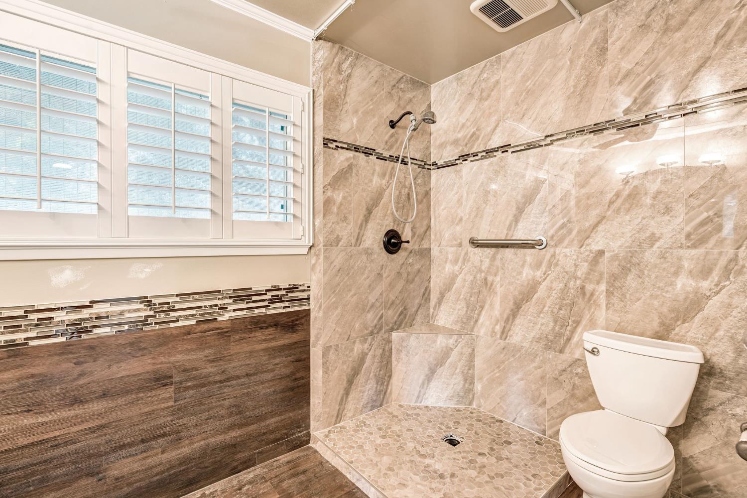 1411 W Sample Ave, Fresno, CA 93711