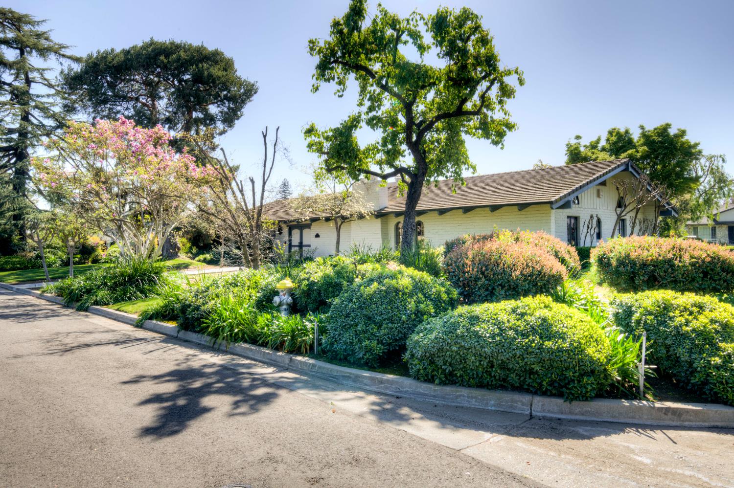 2331 W Celeste Ave, Fresno, CA 93711