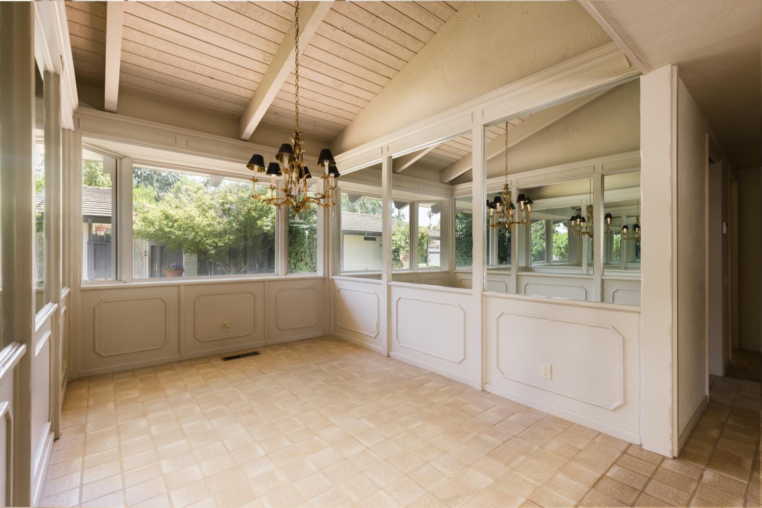 2331 W Celeste Ave, Fresno, CA 93711