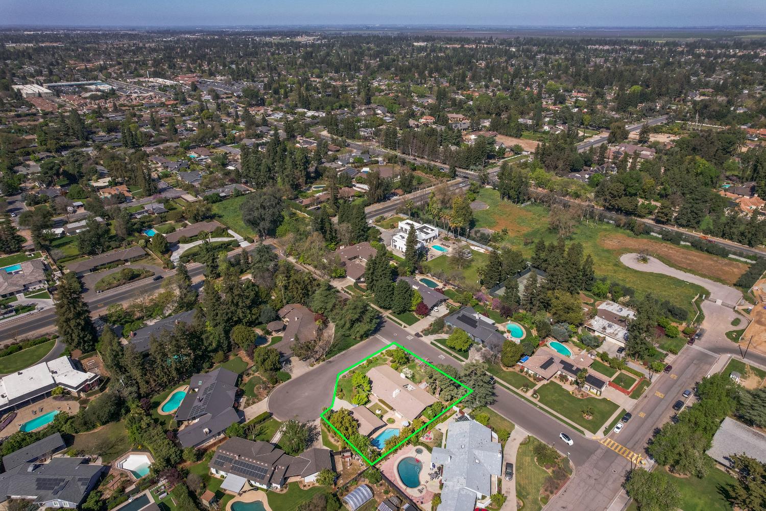 2331 W Celeste Ave, Fresno, CA 93711