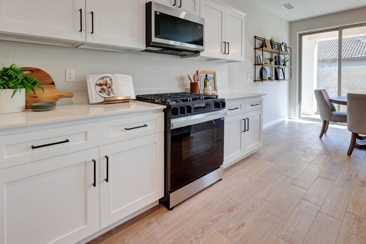 2439 E O'Keefe Dr, Fresno, CA 93720