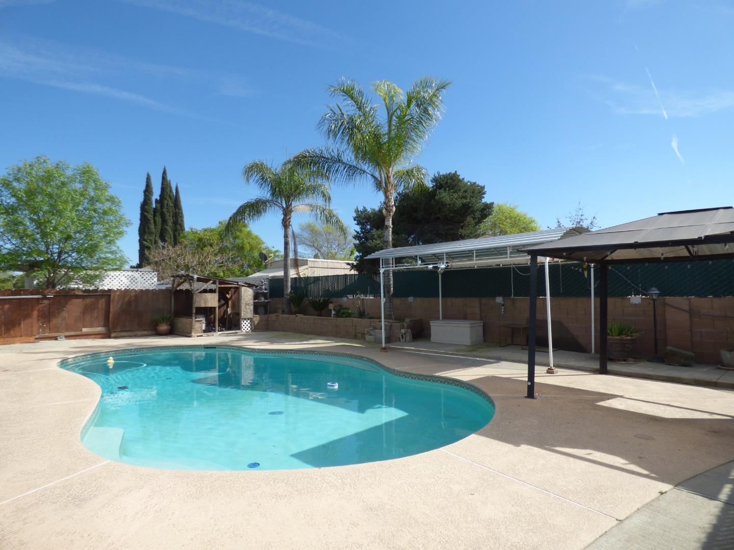 5850 E Ramona Ave, Fresno, CA 93727