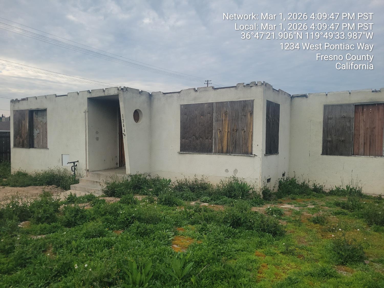 1244 W Pontiac Way, Fresno, CA 93705