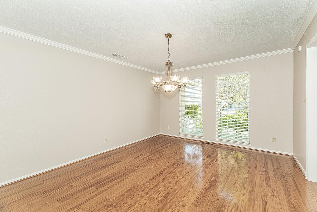 6740 N Harrison Ave, Fresno, CA 93711