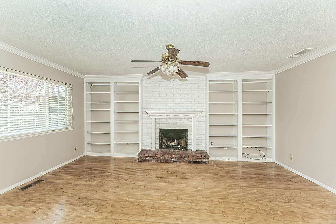 6740 N Harrison Ave, Fresno, CA 93711