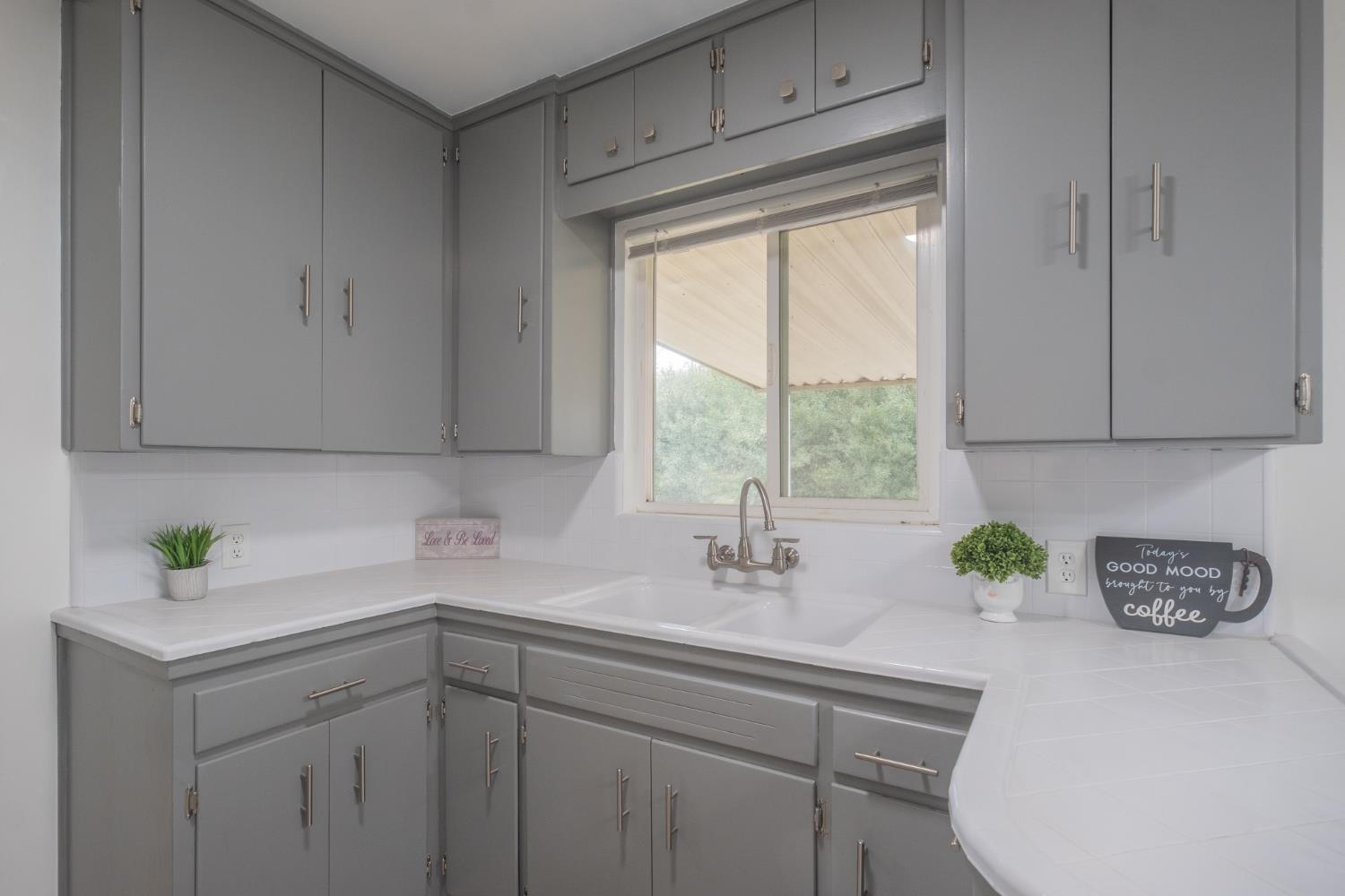 4065 N Eddy Ave, Fresno, CA 93727