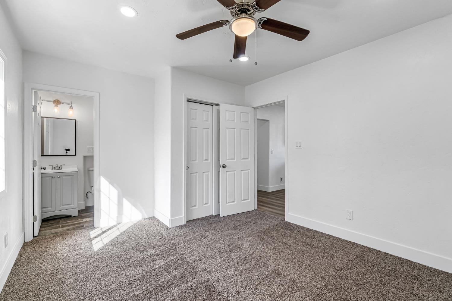 2559 E Clay Ave, Fresno, CA 93701