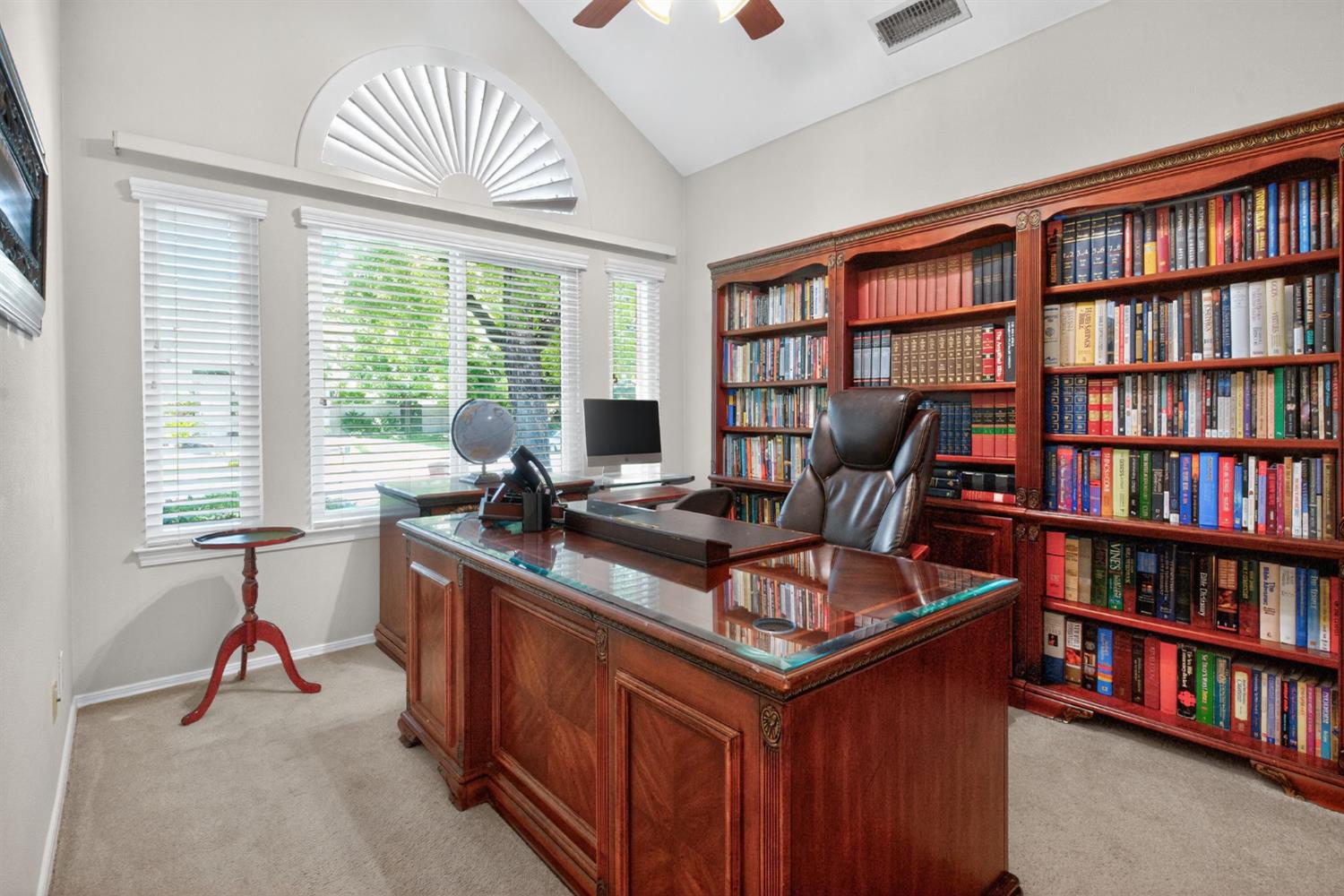 10130 N Heather Dr, Fresno, CA 93720