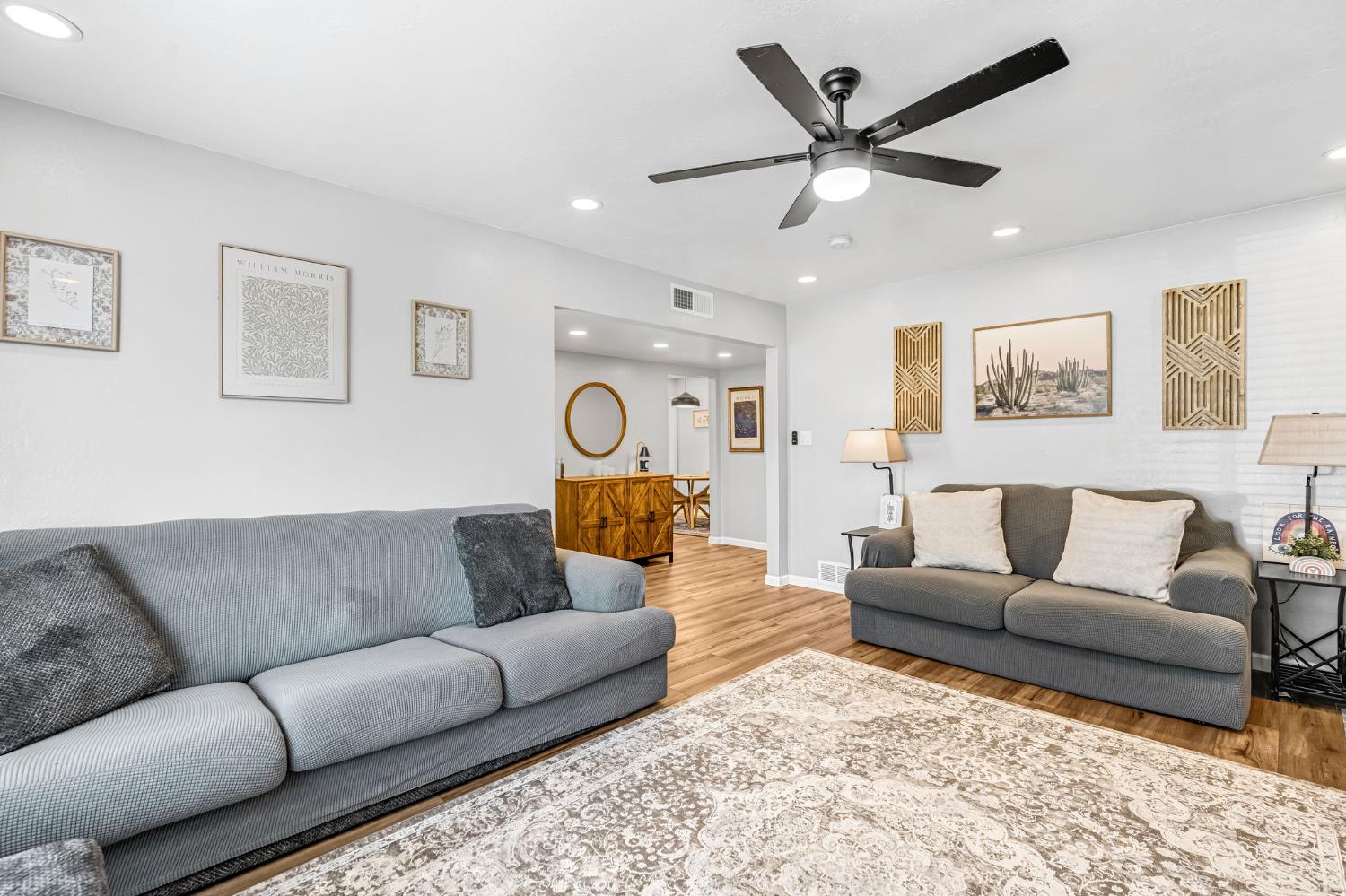 3267 W Rialto Ave, Fresno, CA 93722