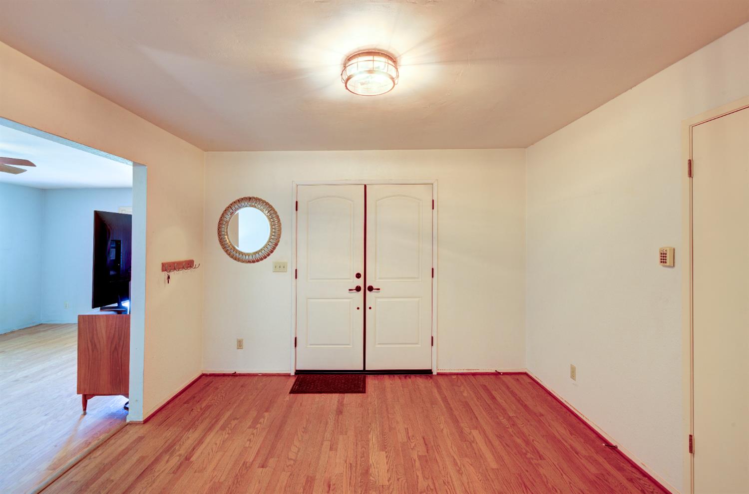 1359 W Moraga Rd, Fresno, CA 93711