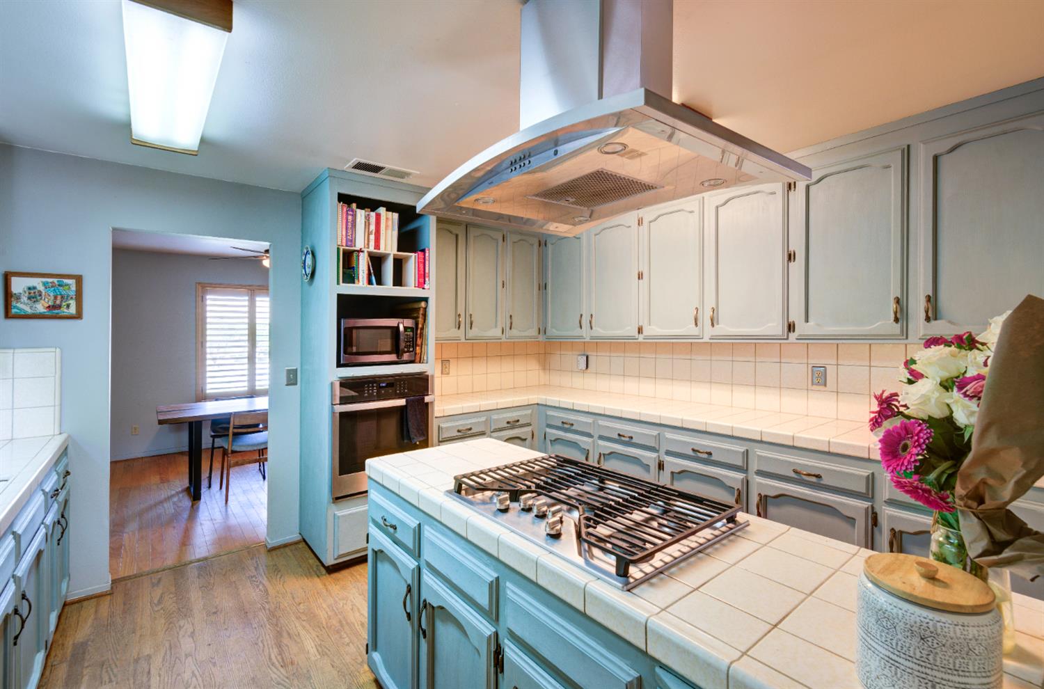 1359 W Moraga Rd, Fresno, CA 93711