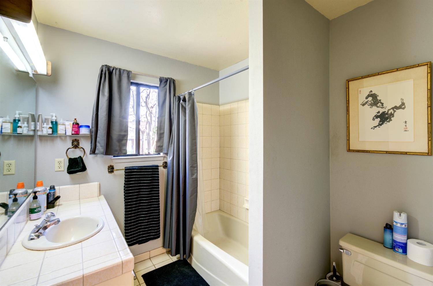 1359 W Moraga Rd, Fresno, CA 93711