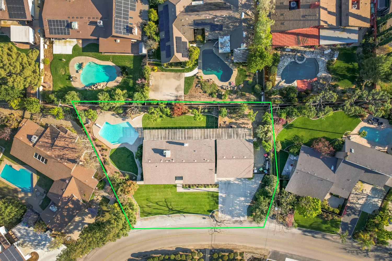 1359 W Moraga Rd, Fresno, CA 93711