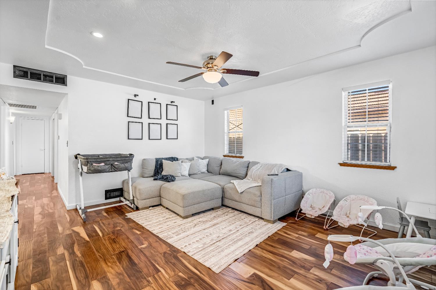 3415 W Oswego Ave, Fresno, CA 93711