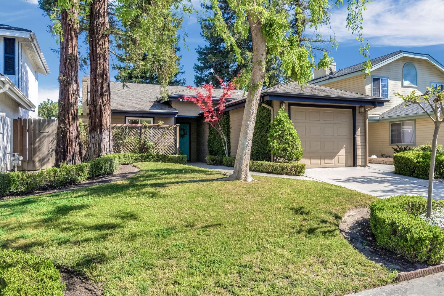 754 E Robin Ln, Fresno, CA 93730