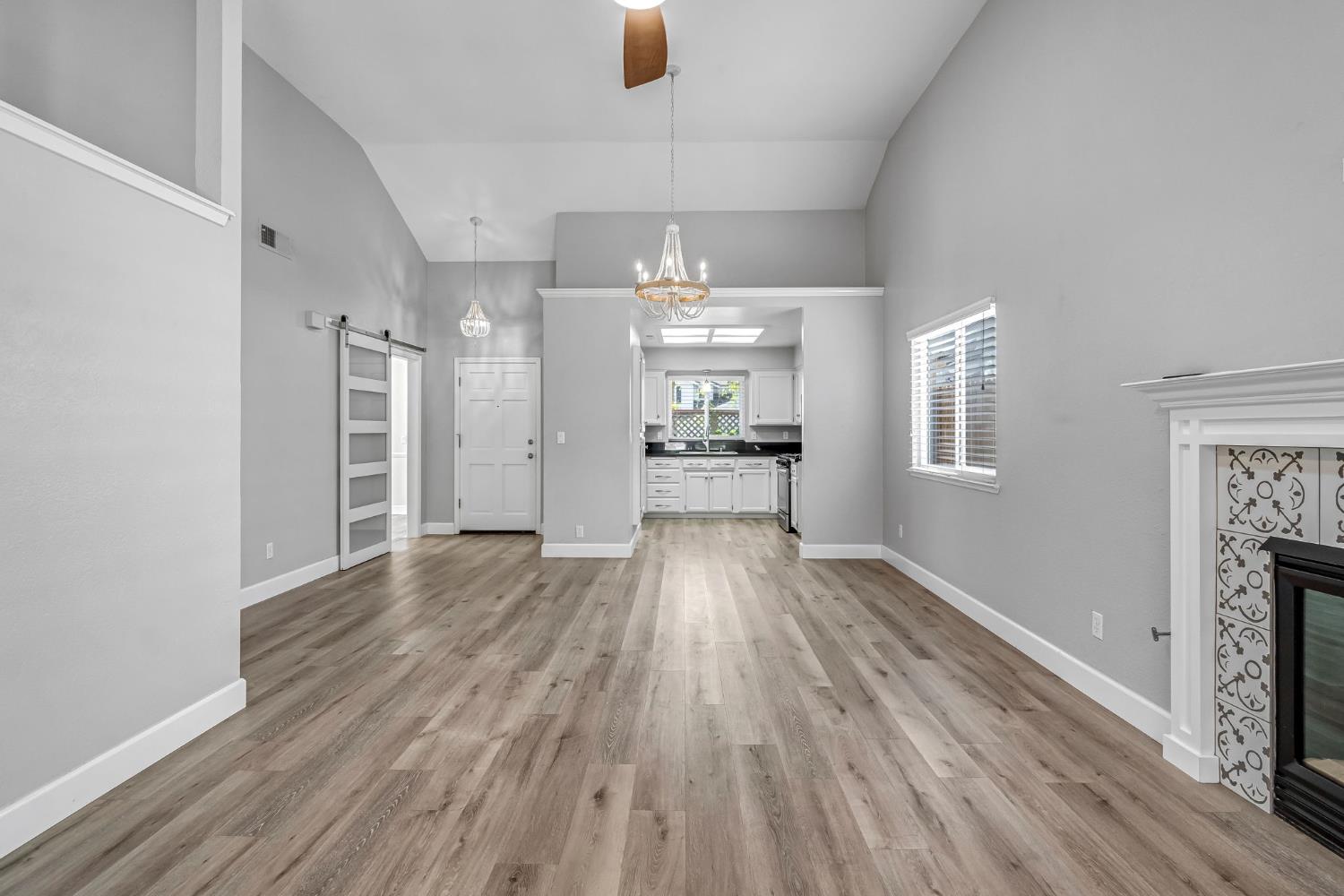 754 E Robin Ln, Fresno, CA 93730